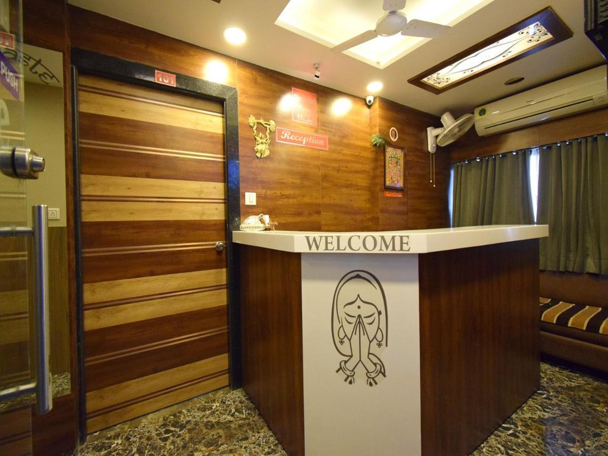Hotel Lake Palace Ahmedabad Ngoại thất bức ảnh
