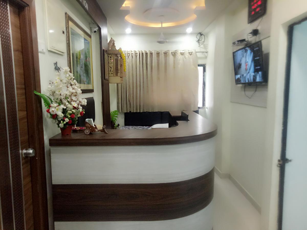 Hotel Lake Palace Ahmedabad Ngoại thất bức ảnh